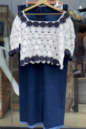 IMPORTED SHRUG PONCHU – The Epitome of Cozy Elegance