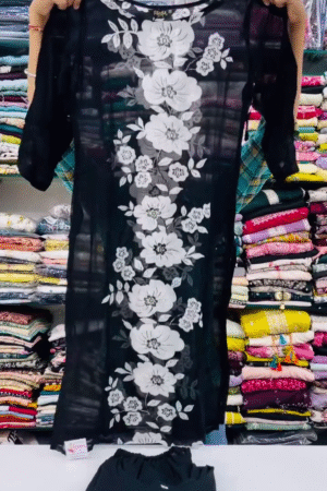 Pakistani Suit – Elegant Kurta Pair for Women