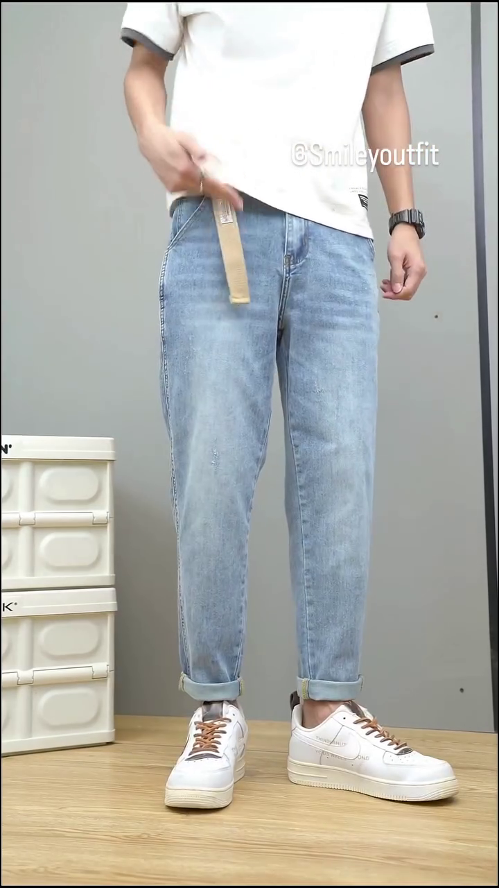 Men’s Light Blue Slim-Fit Casual Denim Jeans