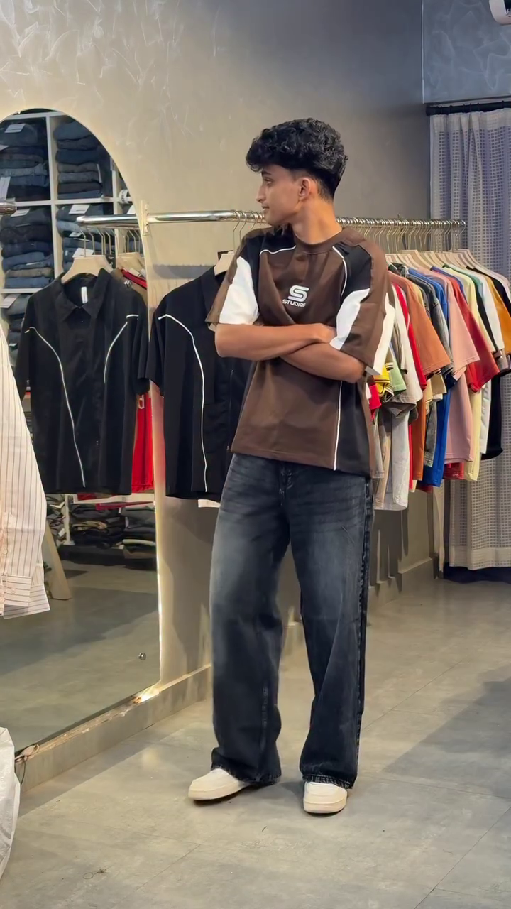 Oversized Fit Printed mesh T-shirt - Image 9