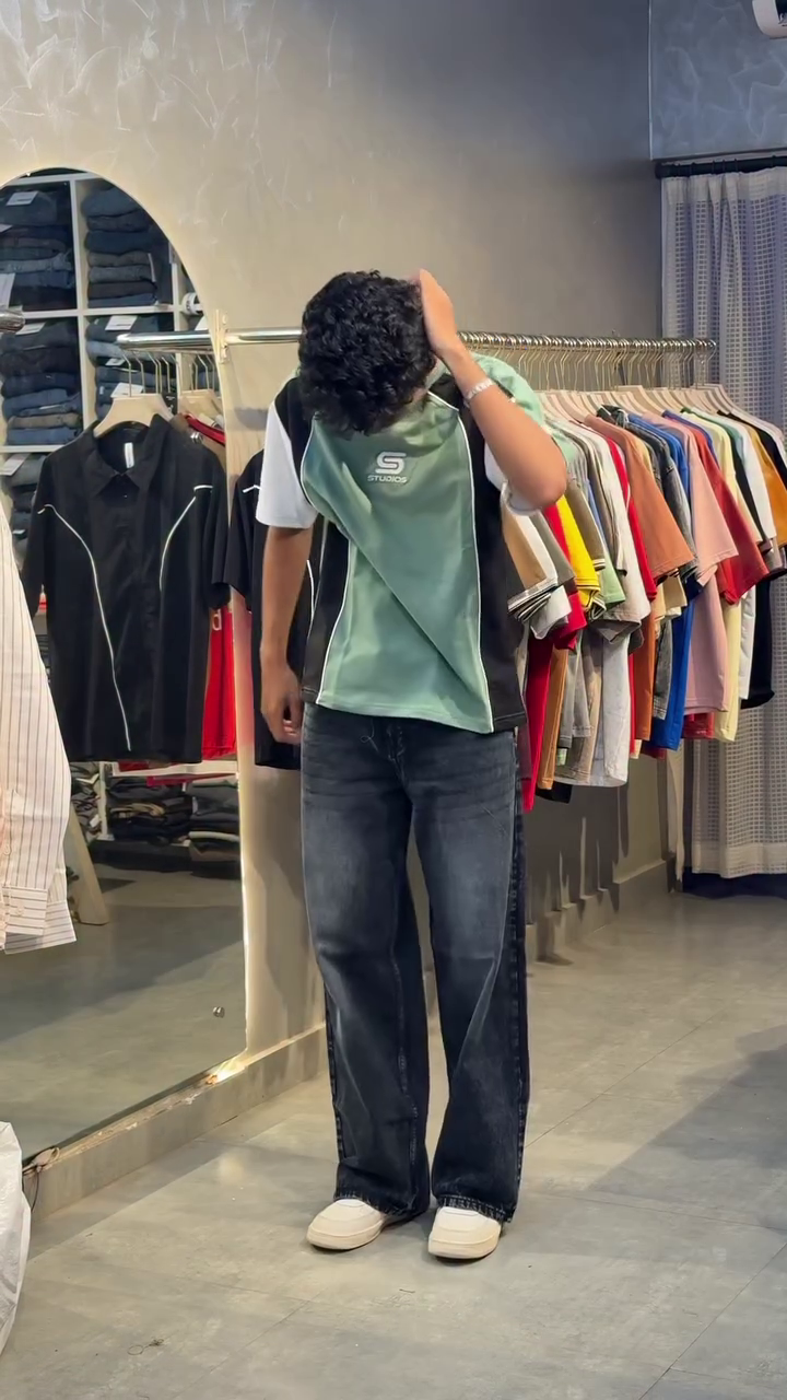 Oversized Fit Printed mesh T-shirt - Image 7