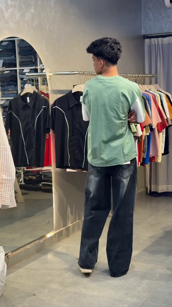 Oversized Fit Printed mesh T-shirt - Image 4