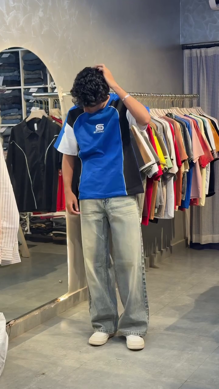 Oversized Fit Printed mesh T-shirt - Image 3