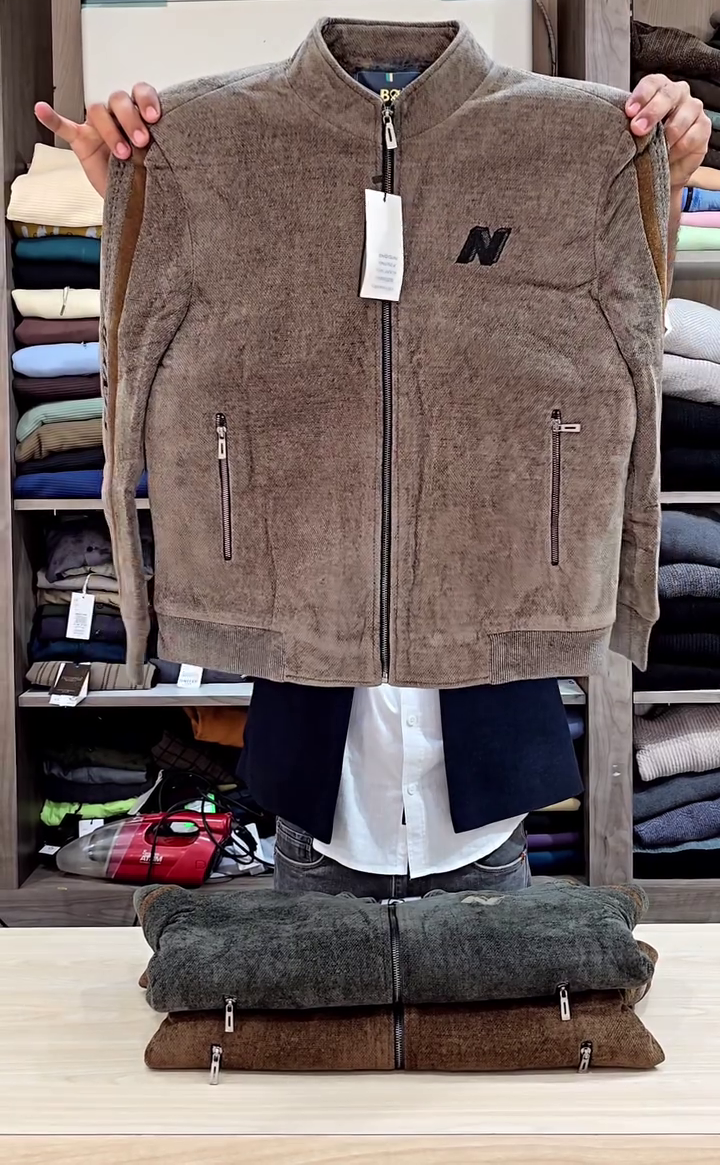 Men's Zip-Up Fleece Jacket with Contrast Stripe Detail - High Collar Sportswear