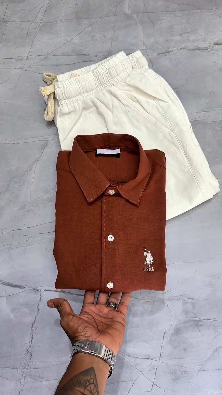 Men Manhattan Fit Spread Collar Solid Cotton Casual Shirt