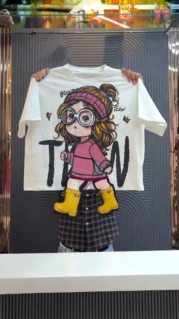 Girls Trending T-Shirt Stylish Viral Fashion for Everyday Looks