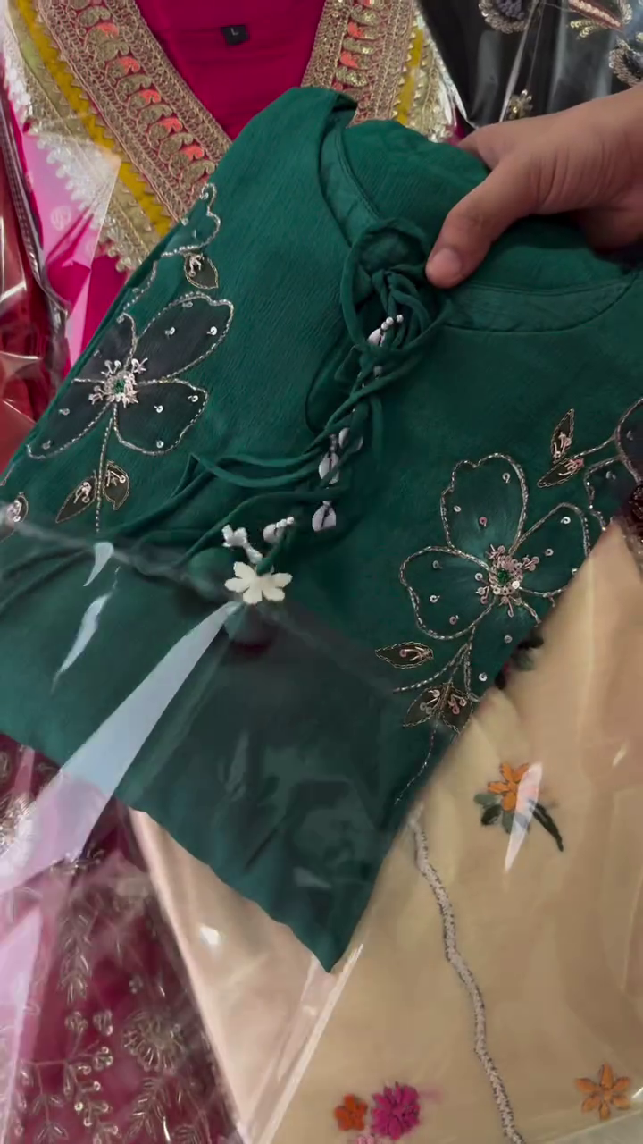 Women Ethnic Motifs Embroidered Regular Thread Work Pure Cotton Kurta with Palazzos & With - Image 6