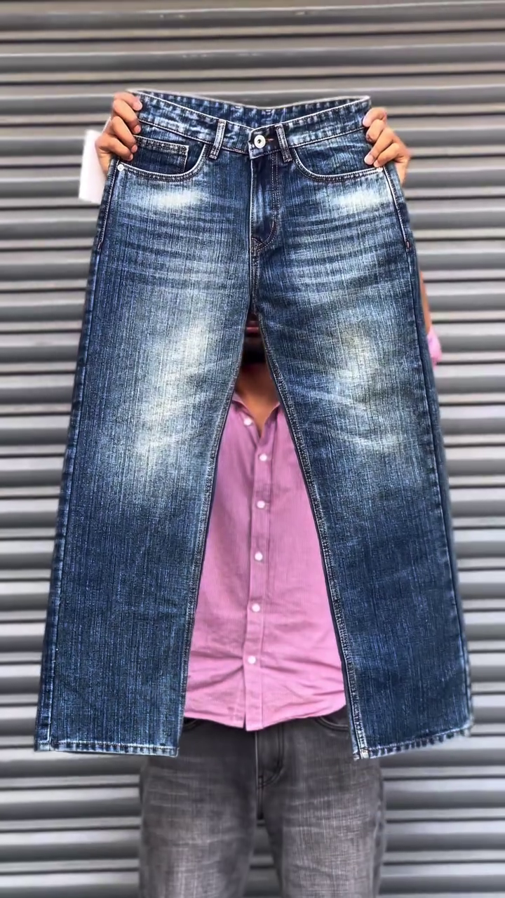 Men Slim Fit Low-Rise Mildly Distressed Light Fade Stretchable Jeans - Image 3
