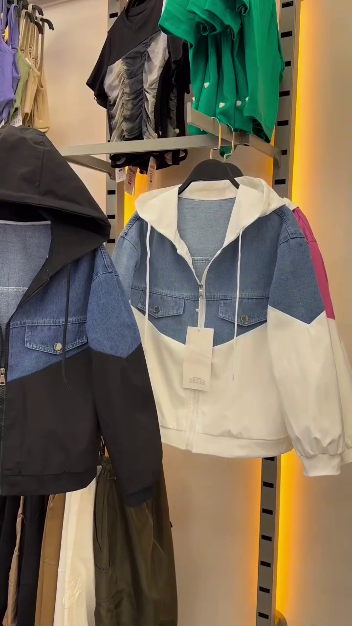 Black Denim Jacket For Women - Image 4