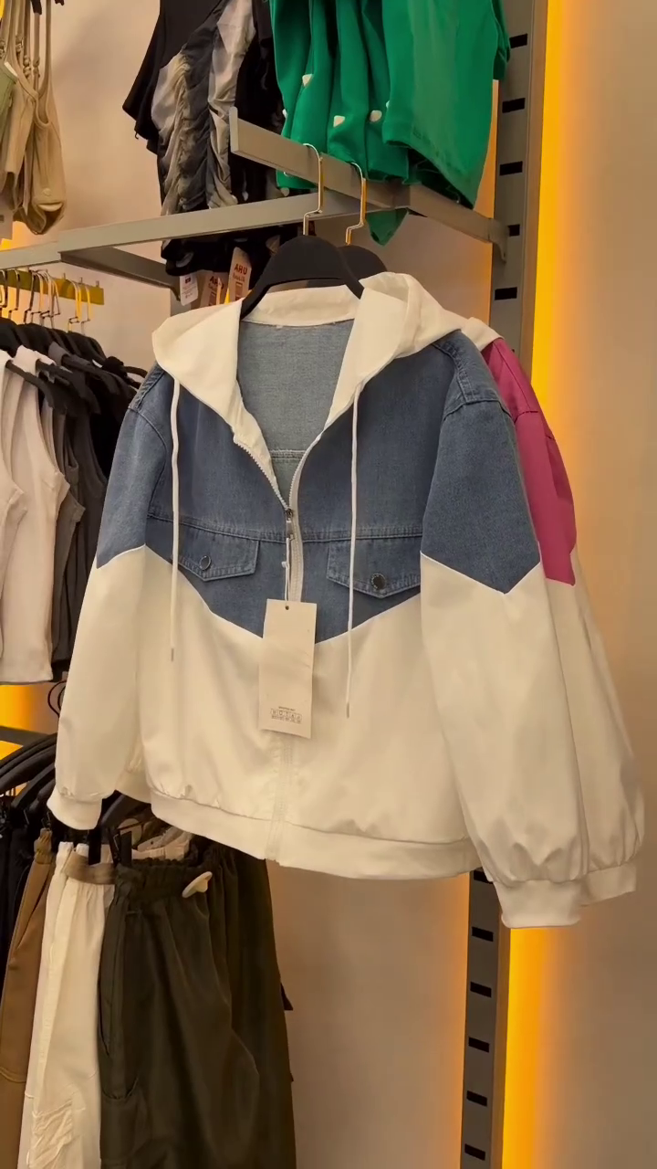 Black Denim Jacket For Women - Image 3